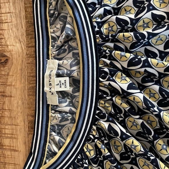 Max Studio Dress - Picture 4 of 5